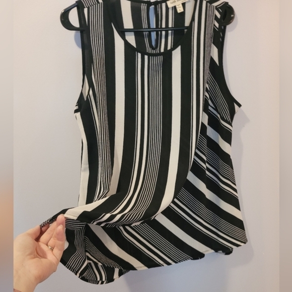 Flowy Faith & Joy Sleevless Blouse - Picture 3 of 4